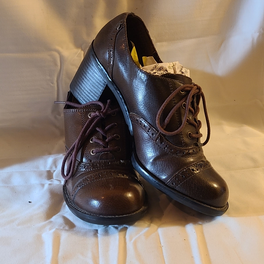 Mudd Oxford Heels